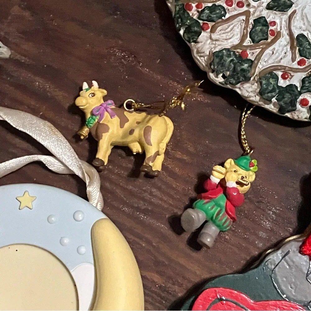 Assorted Lot of Vintage & Modern Christmas Ornaments